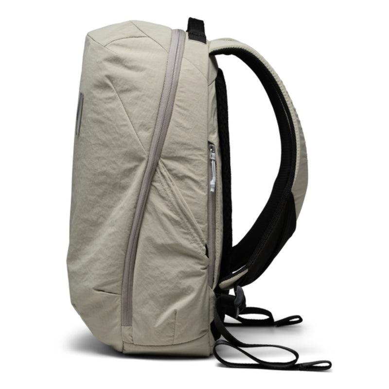 NIID NEO Nomad N3 Travel Work Backpack 輕量手提電腦背囊 19L 冰川灰(680g) 或  亞麻綠(710g)  (只限送貨)